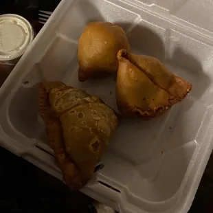 3 instead of the 6 samosas I ordered
