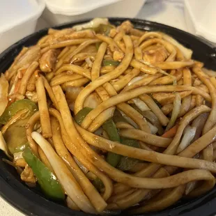 Chicken lo mein