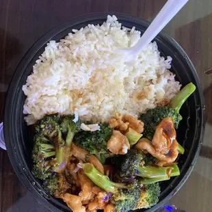 Chicken with broccoli