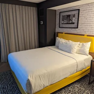 Queen updated room - loved it