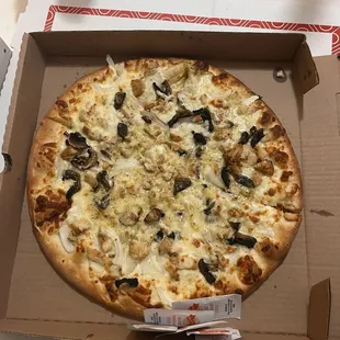 Chicken Alfredo Pizza