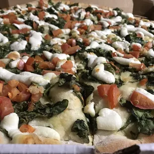 Florentine Pie hold the mozzarella