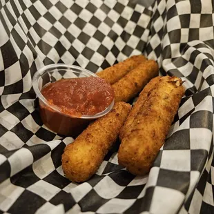 Mozzarella sticks where so cheese and good