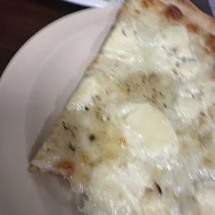 Delicious white pizza.