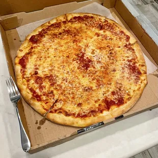 18" Cheese Pizza was delicious