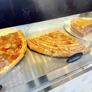 Pizza on display like Tiffany's, only better!