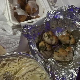 Alfredo Pasta, Cinnamon Knots, Garlic Knots