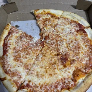14&quot; medium cheese pizza