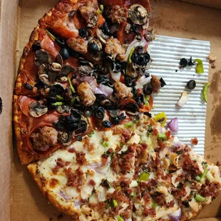 NY Super Chicken Pizza/Combination and Cheesy bread bomb.com.  This place was delicious  , we found a new pizza place