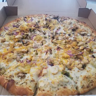 California Chicken Artichoke Pizza