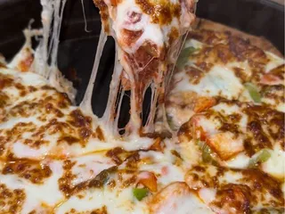 Chicago Deep Dish PIzza