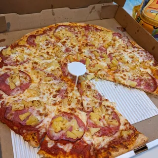 Hawaiian Delight Gourmet Pizza