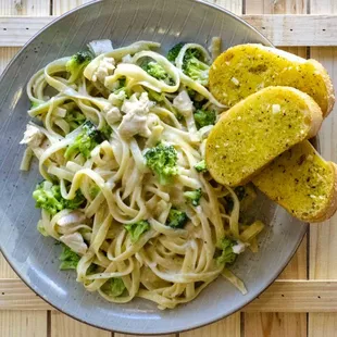 Chicken Alfredo Pasta