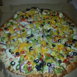 NY Garlic Artichoke on thin crust with pineapple added, bomb!