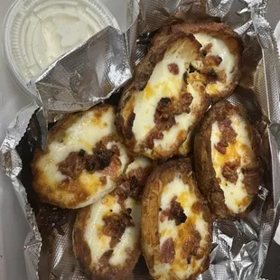 Potato skins (mozzarella cheese and bacon's)