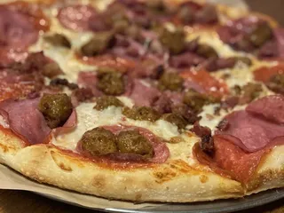 Mama's Famous Pizza & Heros