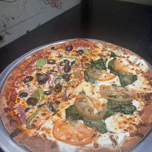 Half Special White Thin Crust Pizza Half Veggie Lovers Thin Crust Pizza