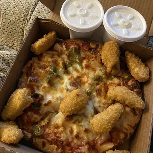 Jalapeño poppers with small jalapeño pineapple pizza