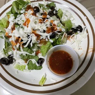 House dressing w house salad