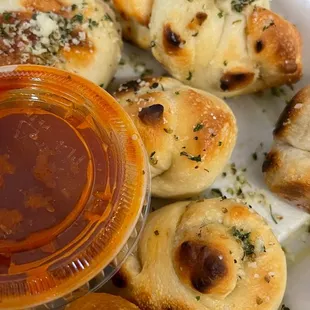 Garlic knots
