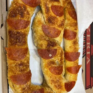 pepperoni pretizel
