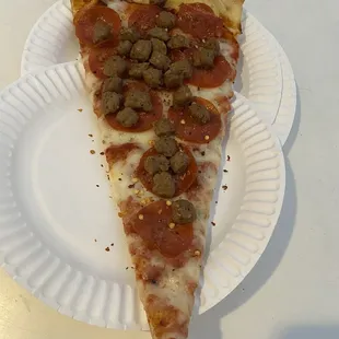 7/6/24 (sat): Pepperoni &amp; Sausage Pizza. Crispy &amp; tasty. Pretty darn good!