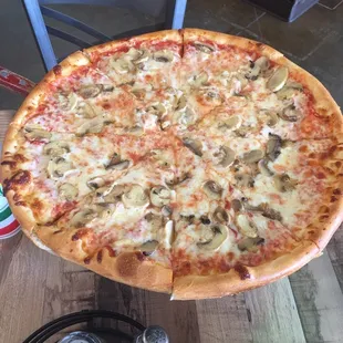 Small Mushroom Pizza (8 slices)