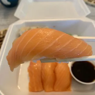Salmon Sushi