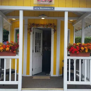 the entrance to the restaurant