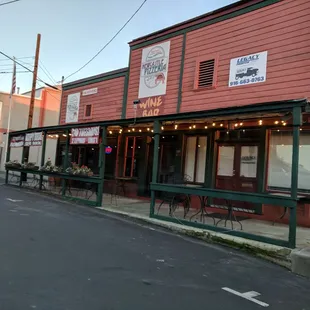 Check this place out! Great food, service, and atmosphere!! Thanks Julie!!