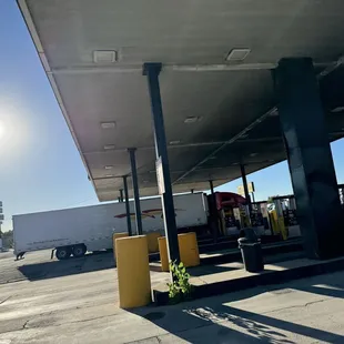 Truck stop off I-135/81