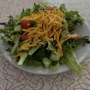 Crisp tossed salad