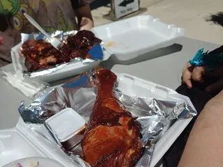 Messy Fingers BBQ Truck