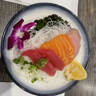 1. Sashimi Sampler (6pcs)
