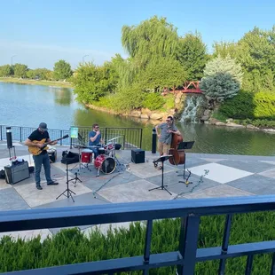 Beautiful setting w a jazz band. Graduate from UNT