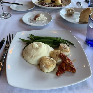 Georges Bank Scallops