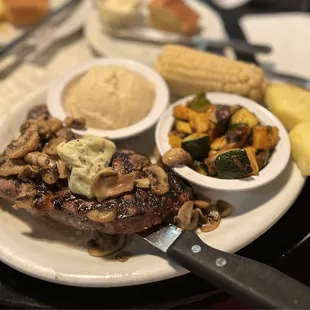 New York (12 oz) with sautéed mushroom and garlic butter