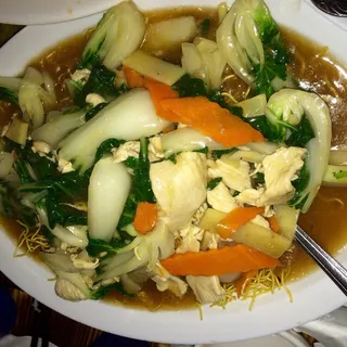 112. Rice Noodle with Chicken