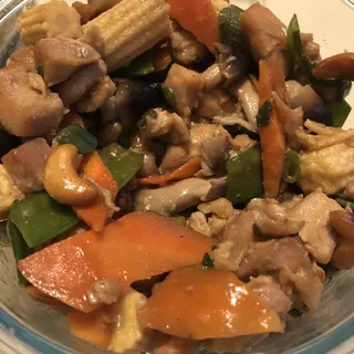Chicken With Cashew Nuts