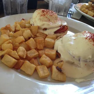 Smoked Salmon Benedict