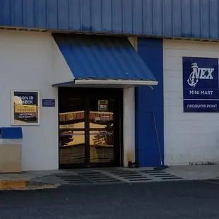 Nex mini mart/ iraquois ppint