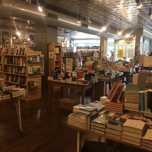 Open, bright, quiet store