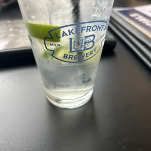 Vodka Tonic lime