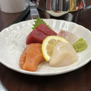 Standard Sashimi Set