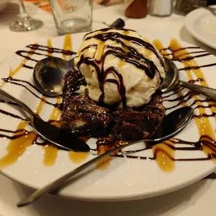 Brownie sundae
