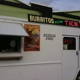 Neza on Hawthorne Blvd