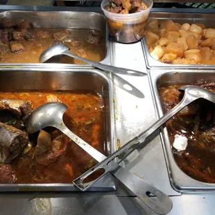 Different dishes to eat with rice