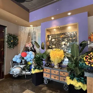 ramen and noodles, interior