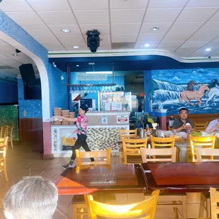 sushi and sashimi, interior