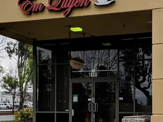 Em Quyen Cafe